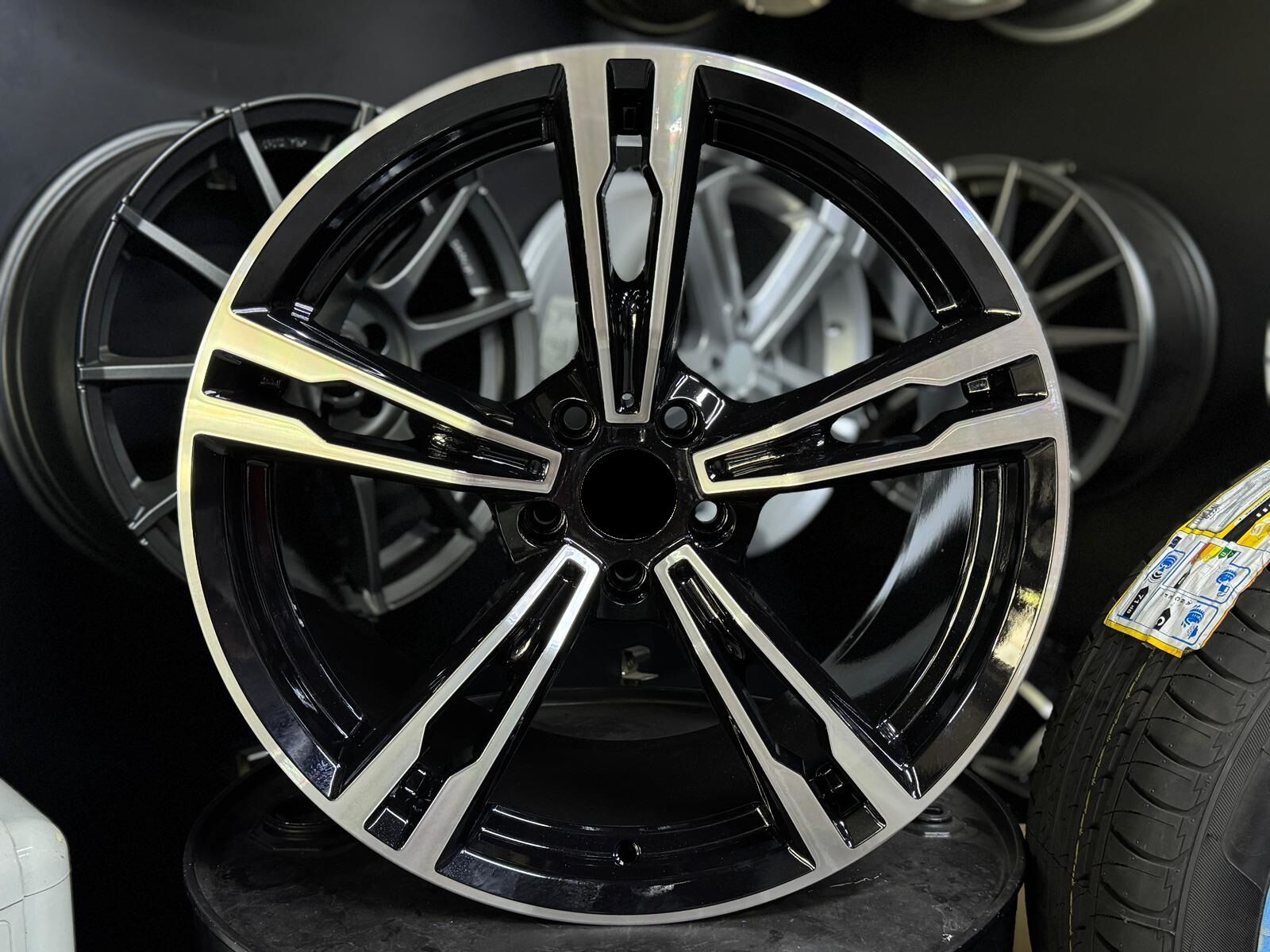 19'' 5X120 BMW UYUMLU JANT TAKIMI (GENİŞLİK DEĞERLERİ ÖN ARKA FARKLIDIR)