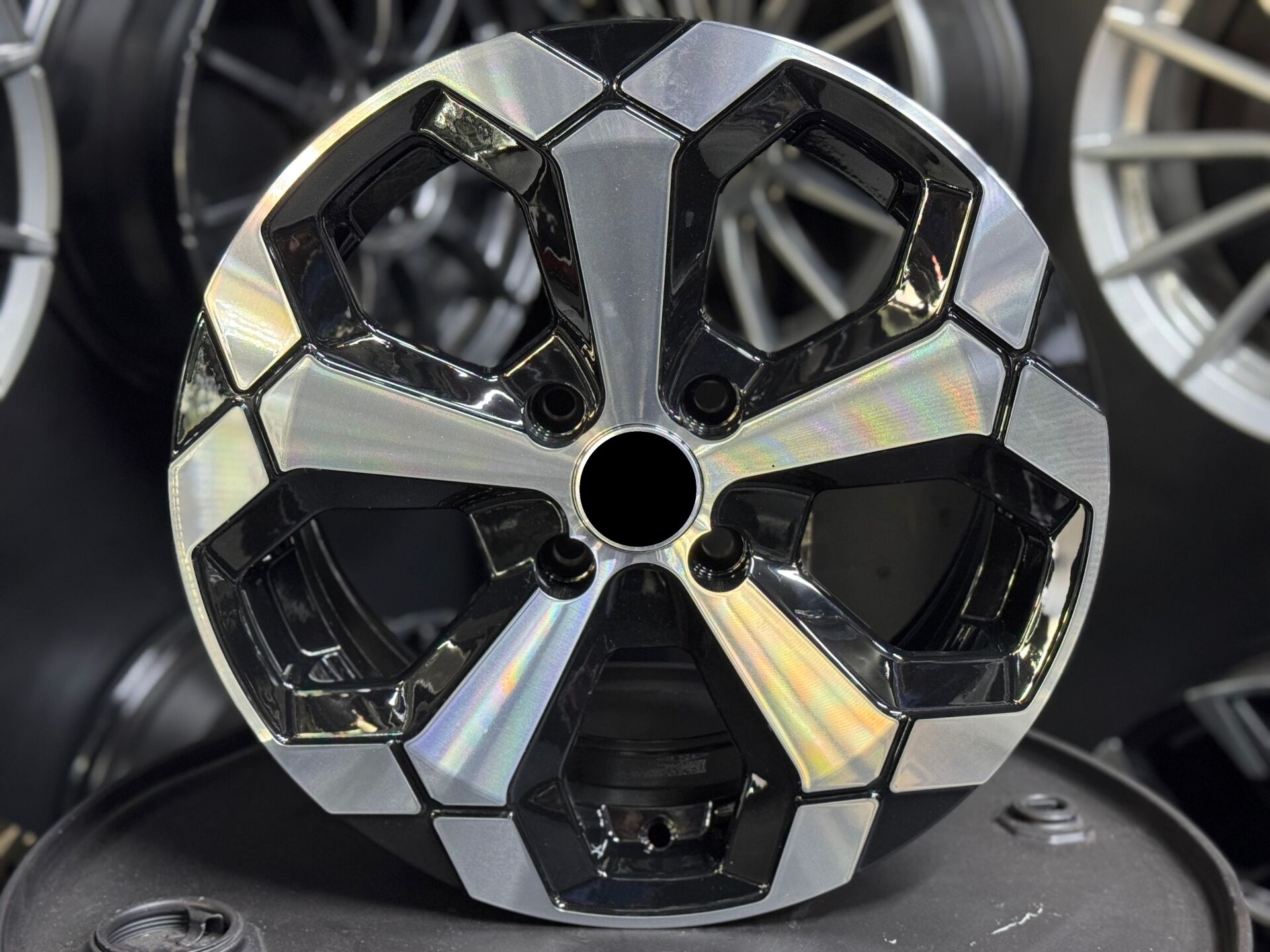 15'' 4x100 DACİA/RENAULT GRUBU UYUMLU JANT TAKIMI