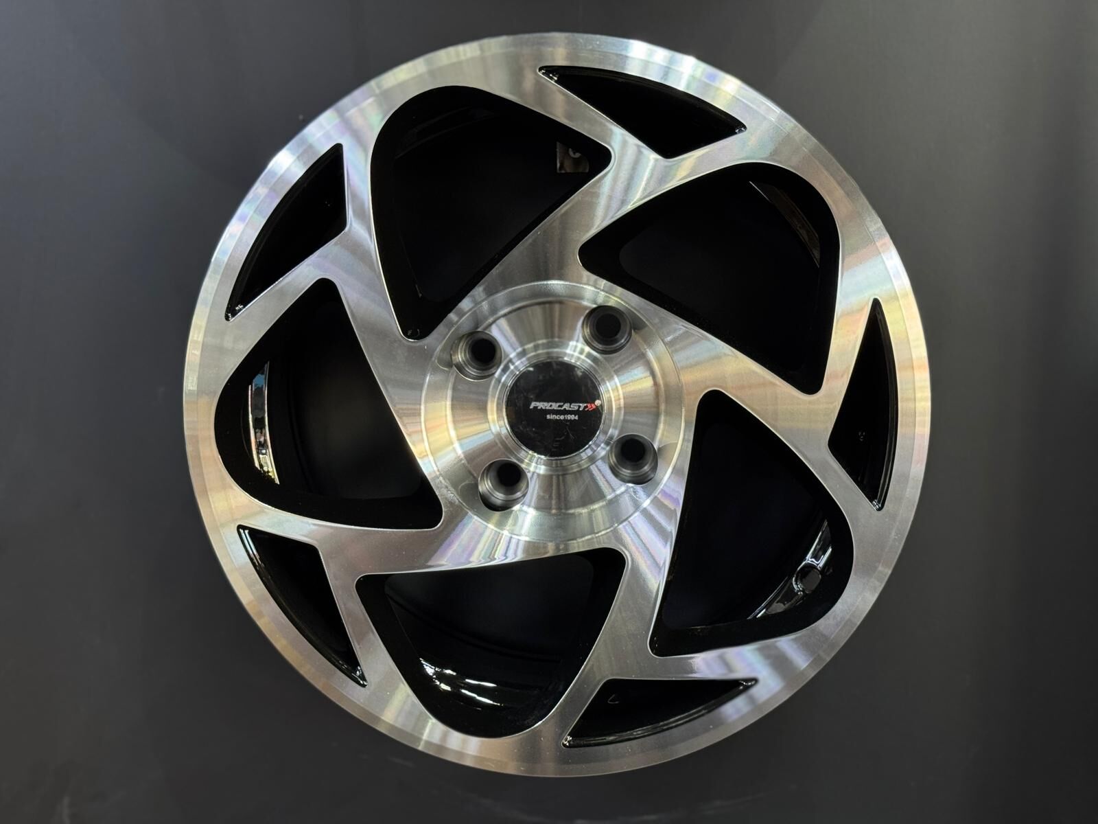 15'' 4X100 JANT TAKIMI BM
