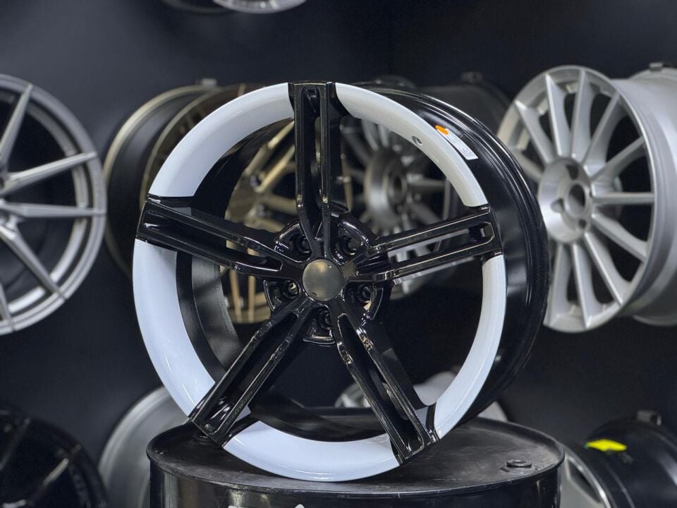 19'' 5X112 TAYCAN JANT TAKIMI