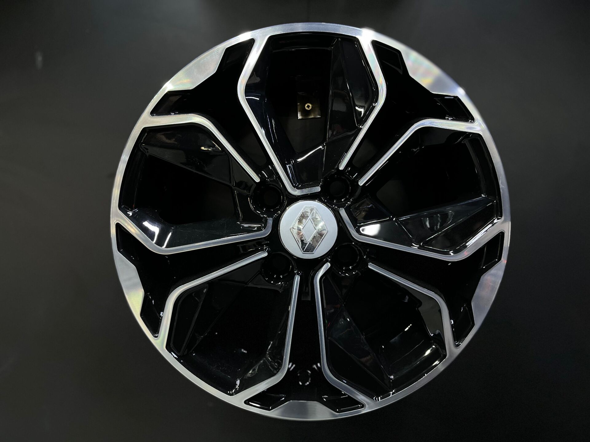 14'' 4X100 RENAULT UYUMLU JANT TAKIMI