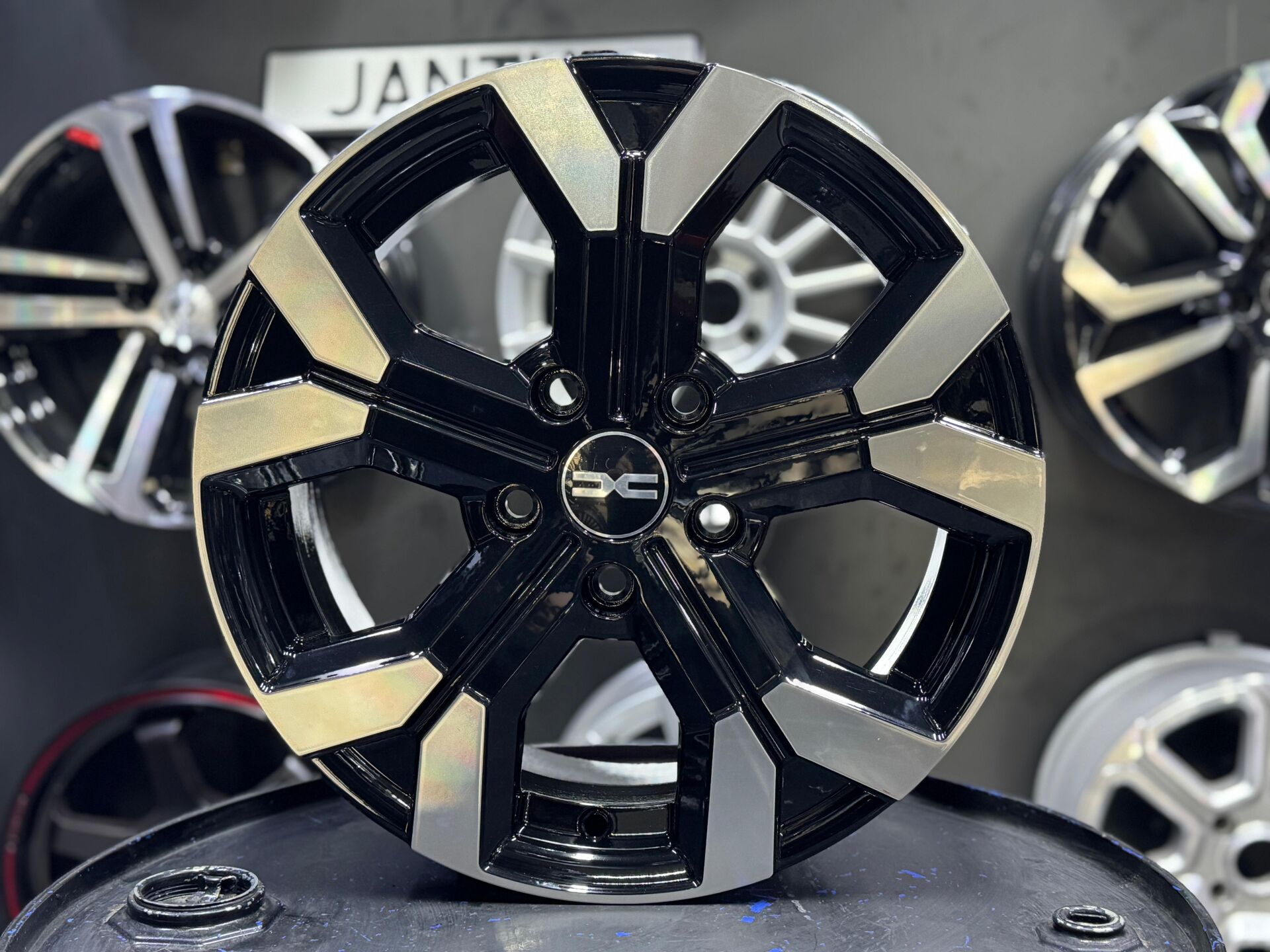 16'' 5X114,3 DACİA UYUMLU JANT TAKIMI