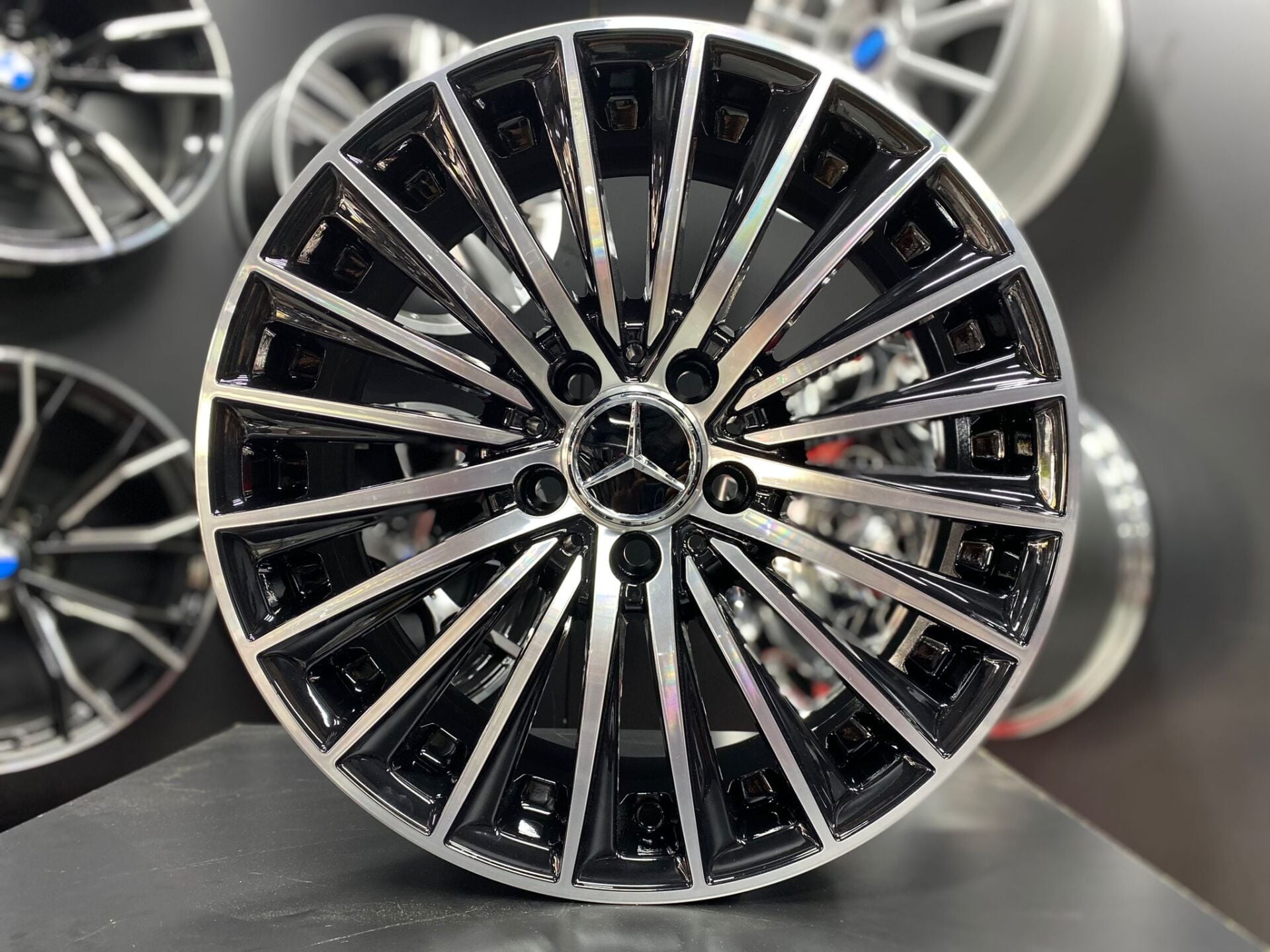 17'' 5X112 MERCEDES UYUMLU JANT TAKIMI