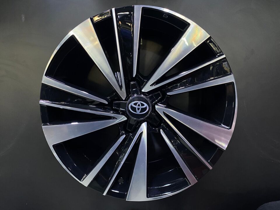 17'' 5X114.3 YENİ TOYOTA UYUMLU JANT TAKIMI