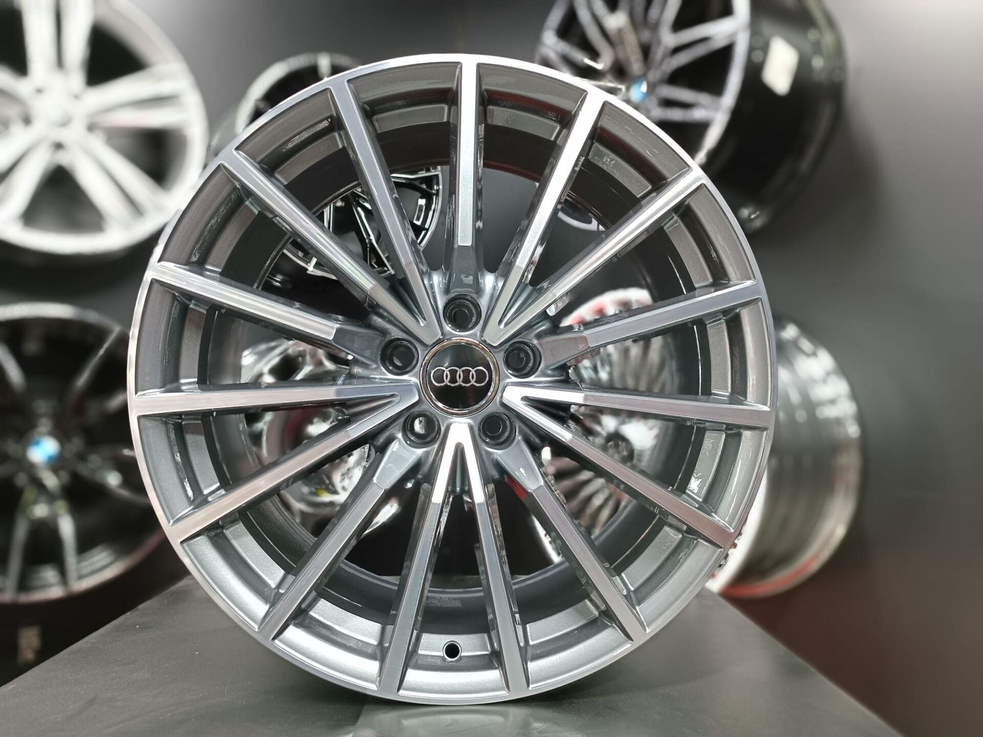 17'' 5X112 AUDI S-LİNE UYUMLU JANT TAKIMI