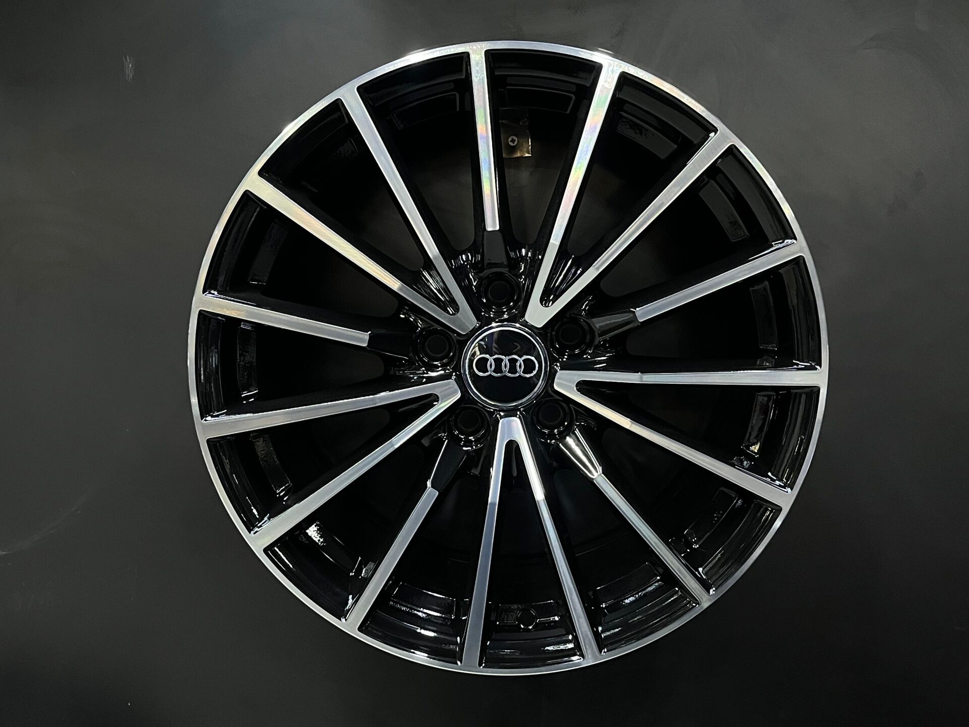 17'' 5X112 AUDI S-LİNE UYUMLU JANT TAKIMI